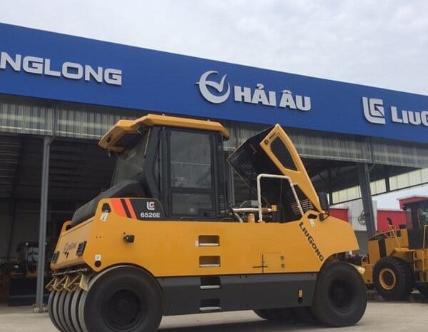 XE LU TĨNH BÁNH LỐP 26 TẤN LIUGONG CLG6526E TẠI THÁI NGUYÊN, HÀ GIANG