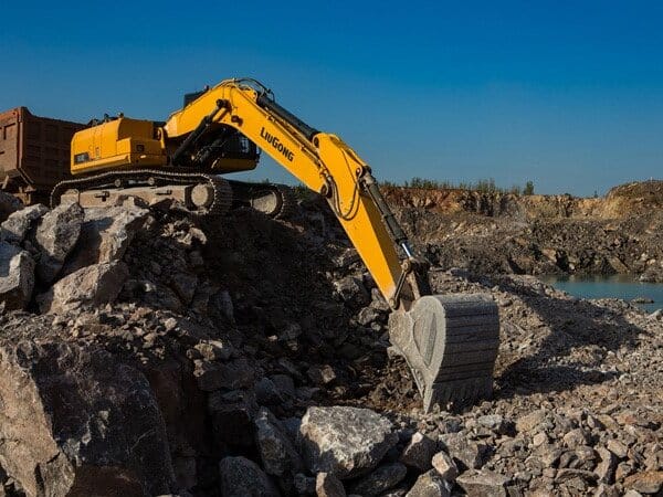 MÁY XÚC ĐÀO LIUGONG CLG933E GẦU 1.4 M3 | MÁY ĐÀO GIÁ  RẺ