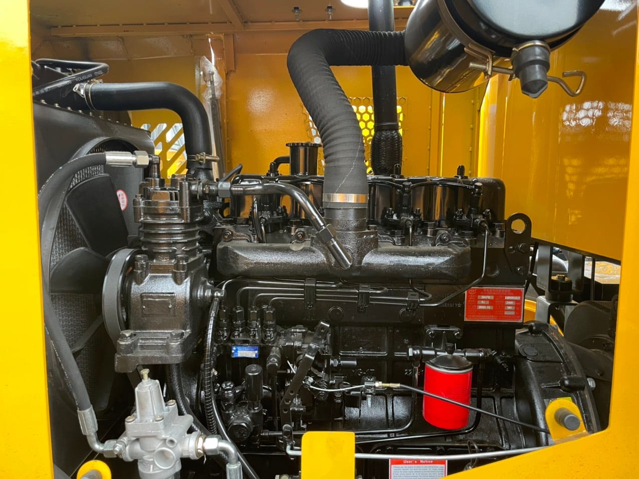 Dong_co_may_xuc_lat_WL927