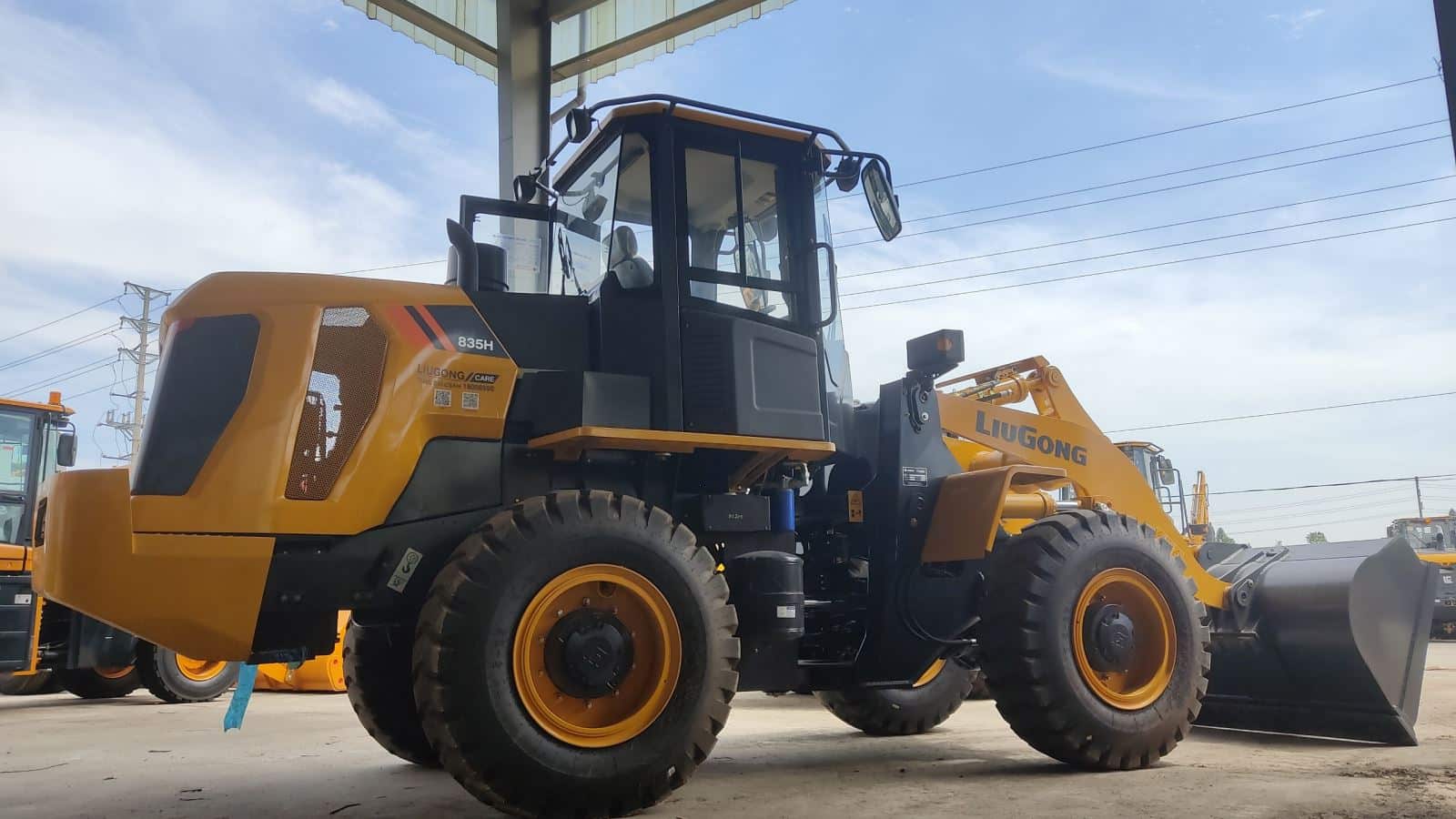 hinh-anh-xe-xuc-lat-liugong-835H