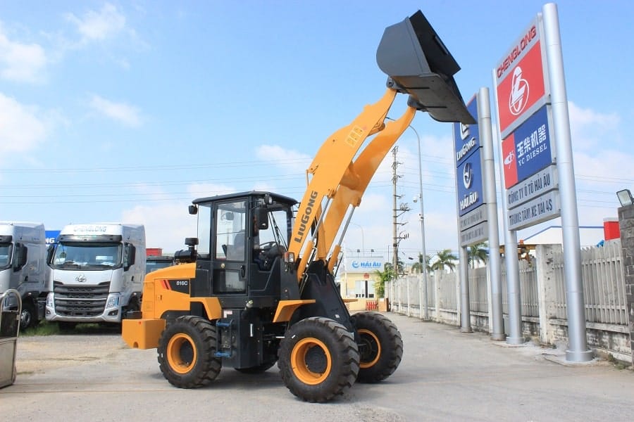 máy xúc lật liugong 816c